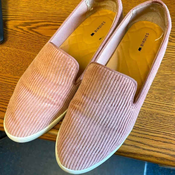 BIRDIES size 8, worn twice. Great condition. Super comfy! Light pink corduroy. - Picture 1 of 5